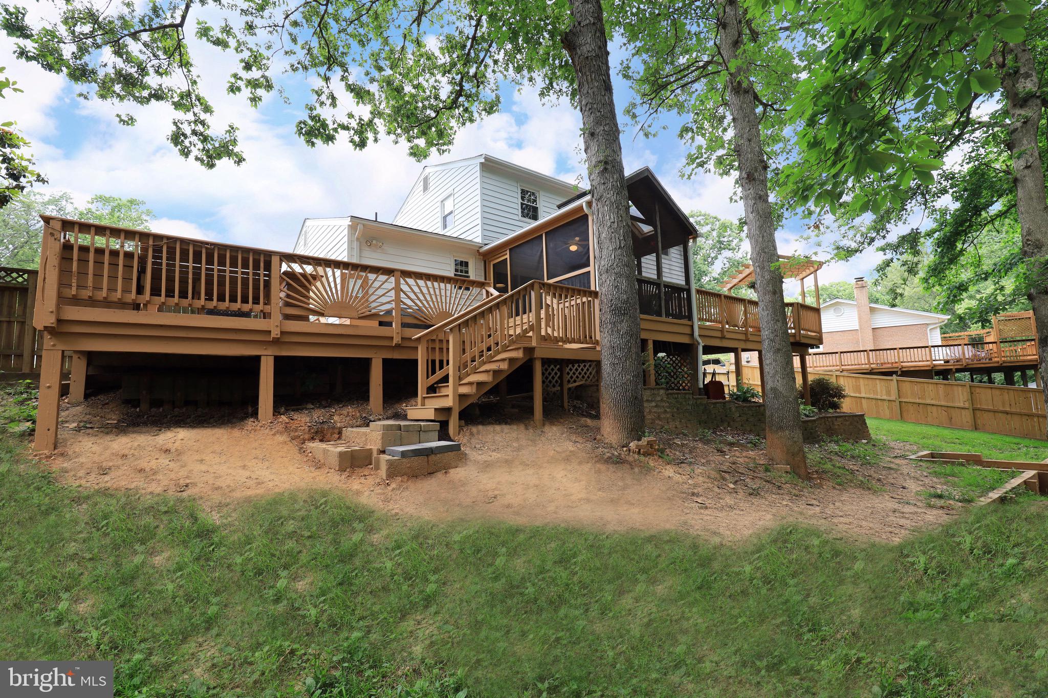 6805 Houndmaster Road Springfield, VA 22152 - Photo 50 of 52 Backyard
