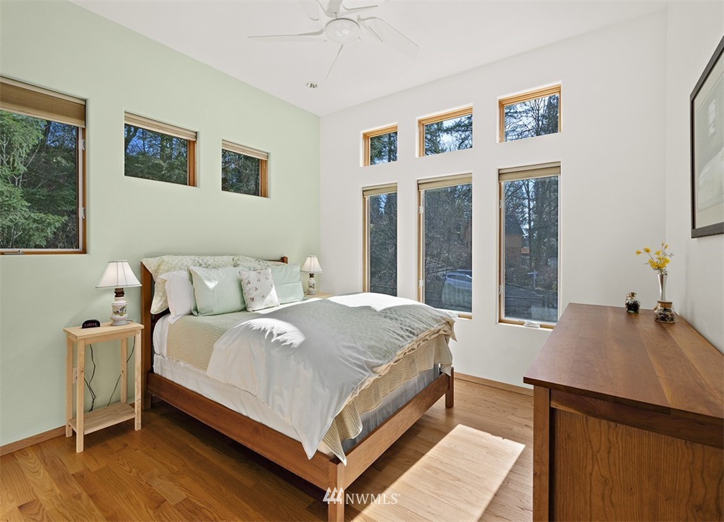 4731 Weber Road Snohomish, WA 98290 - Photo 34 of 40 a bed room with a bed and a desk