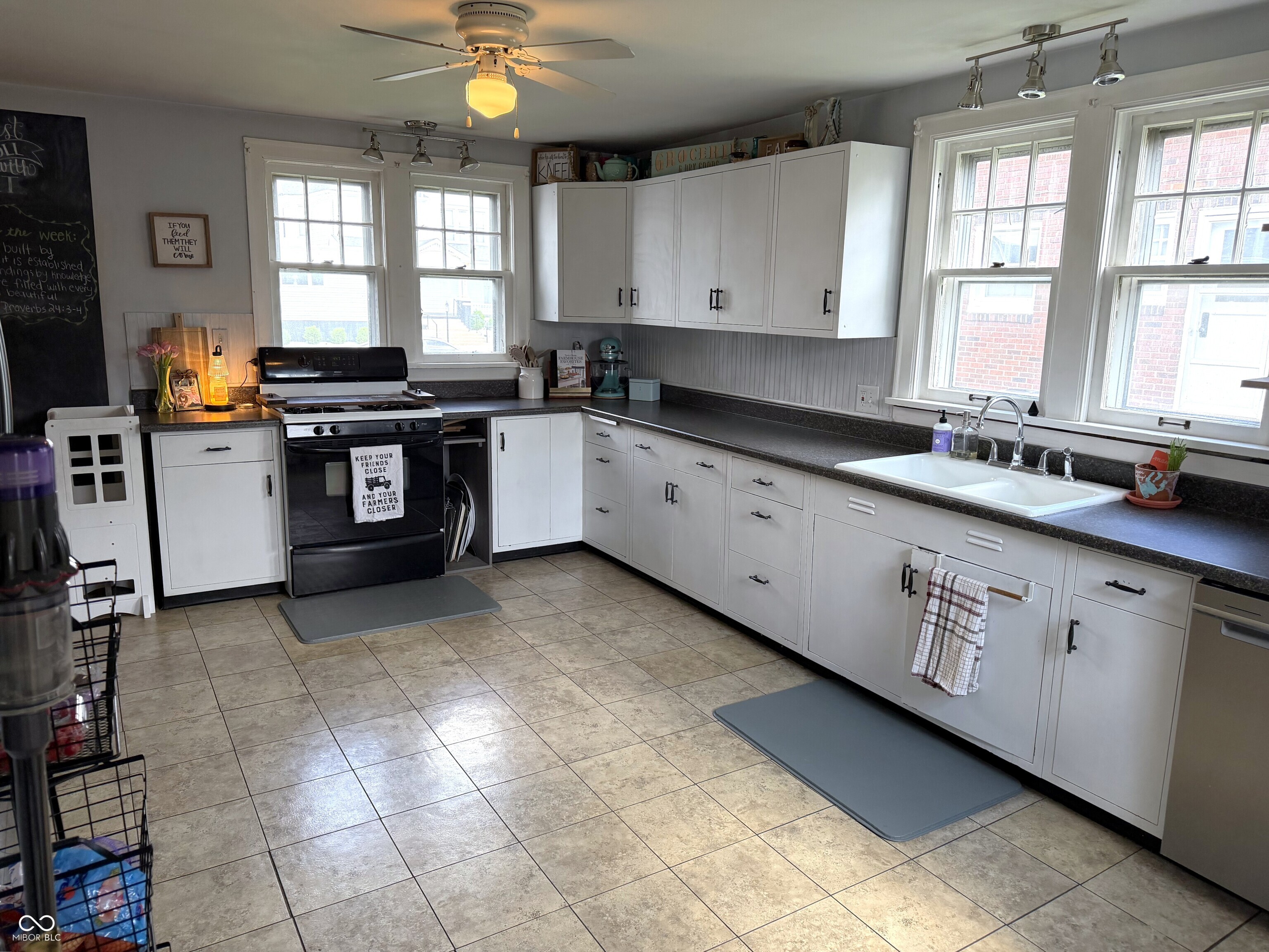 210 North Washington Street Ladoga, IN 47954 - Photo 18 of 39