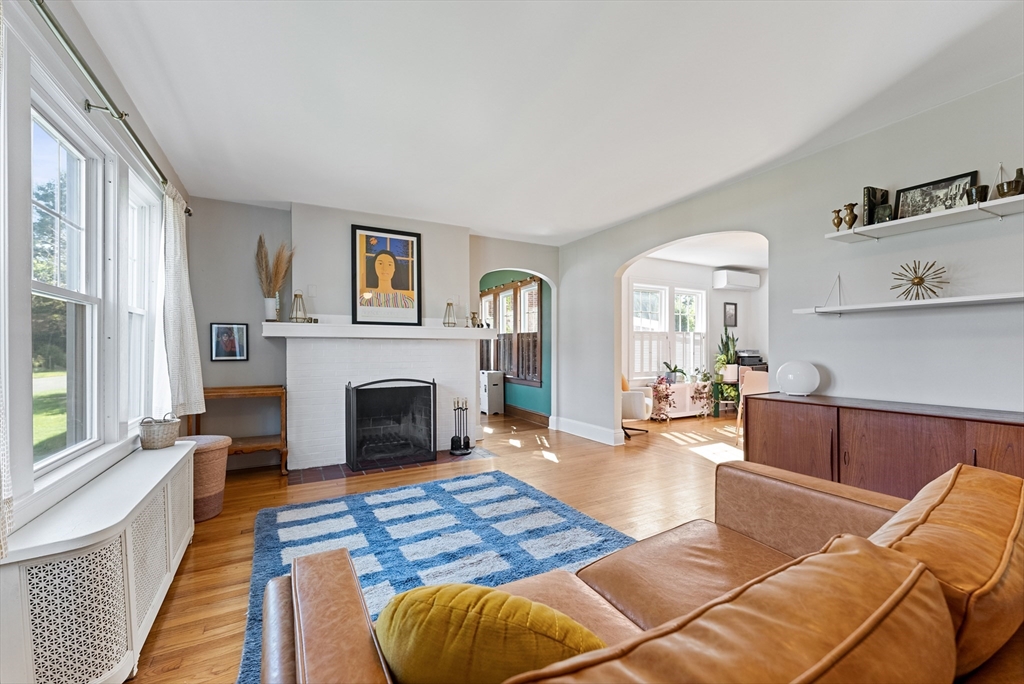 98 Pinehurst Road Holyoke, MA 01040 - Photo 12 of 34 Gallery Image 12