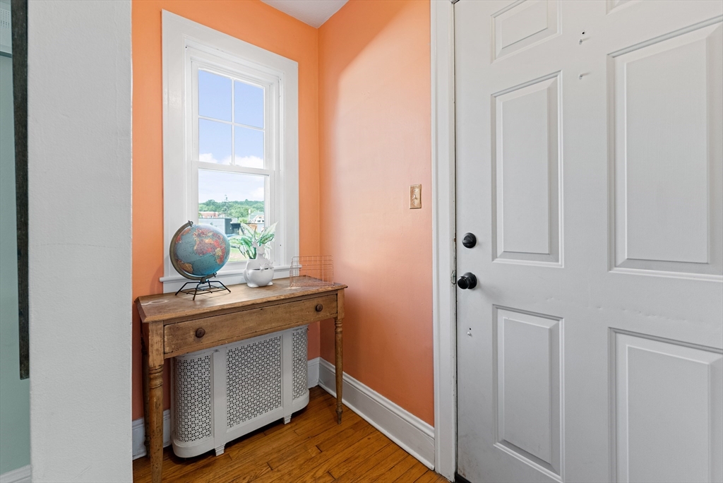 98 Pinehurst Road Holyoke, MA 01040 - Photo 17 of 34 Gallery Image 17