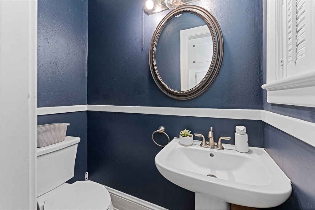 98 Pinehurst Road Holyoke, MA 01040 - Photo 28 of 34 Gallery Image 28