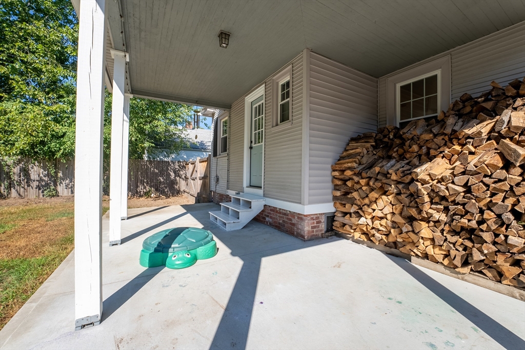 98 Pinehurst Road Holyoke, MA 01040 - Photo 29 of 34 Gallery Image 29