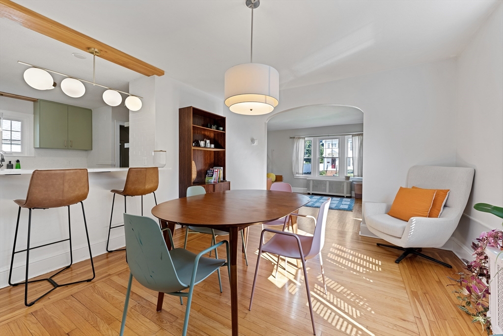 98 Pinehurst Road Holyoke, MA 01040 - Photo 4 of 34 Gallery Image 4