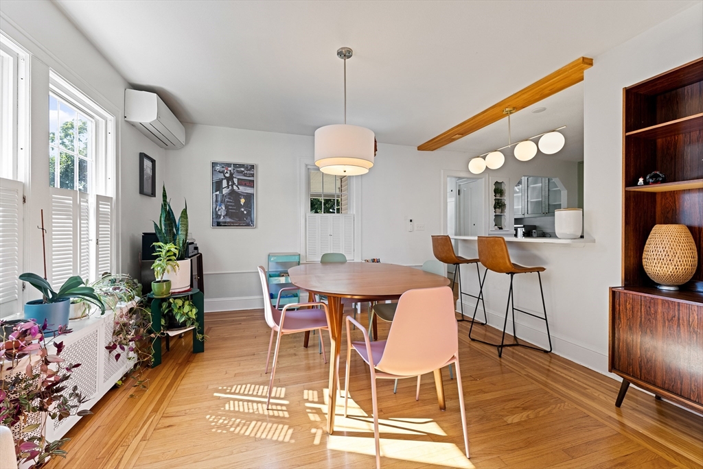 98 Pinehurst Road Holyoke, MA 01040 - Photo 5 of 34 Gallery Image 5