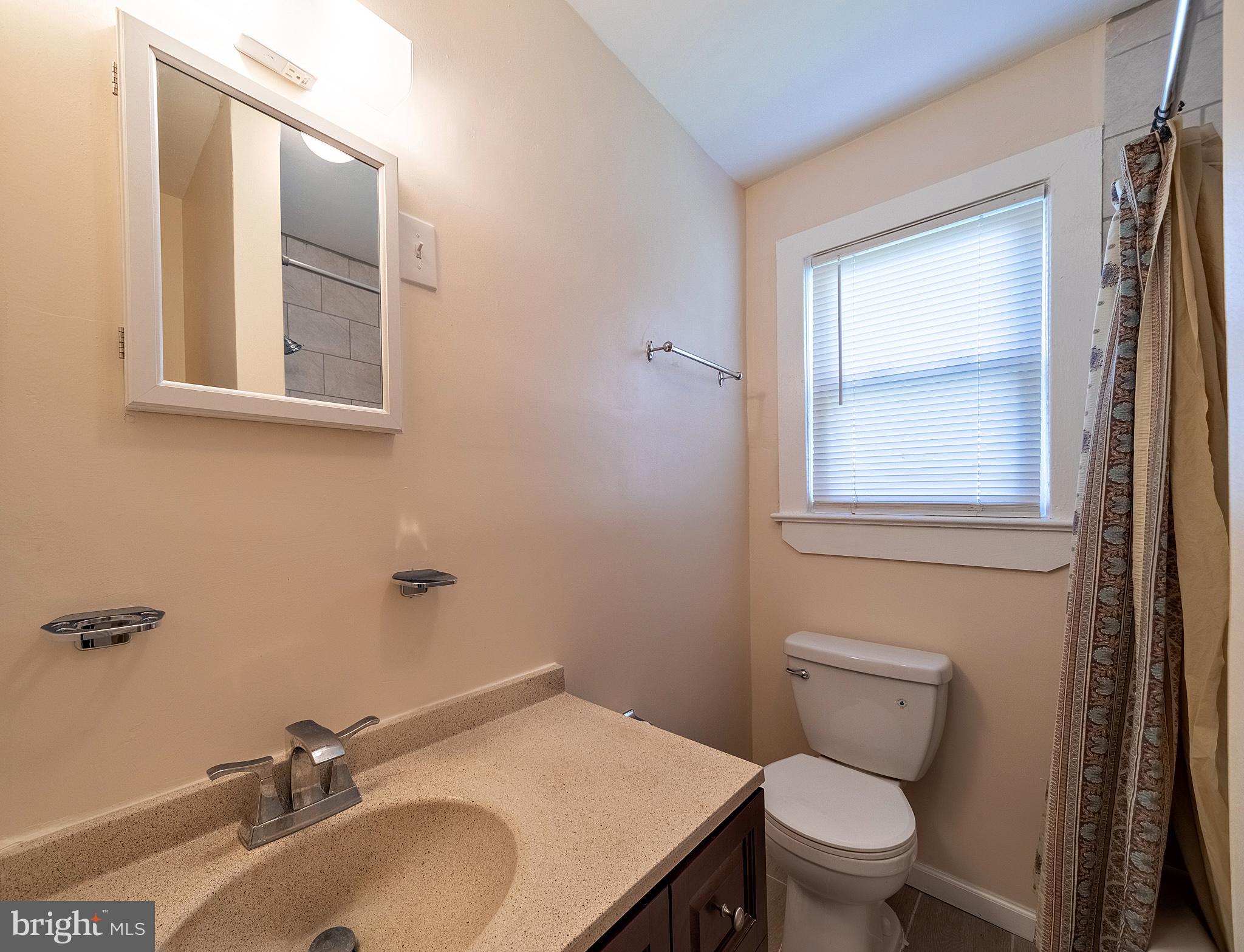 30 Crescent Avenue Ewing, NJ 08638 - Photo 20 of 27 Bathroom