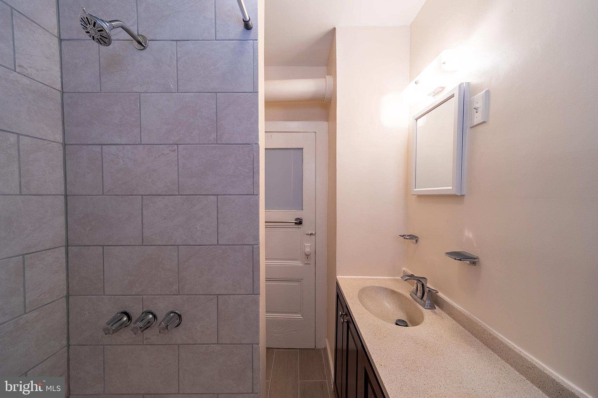 30 Crescent Avenue Ewing, NJ 08638 - Photo 21 of 27 Bathroom