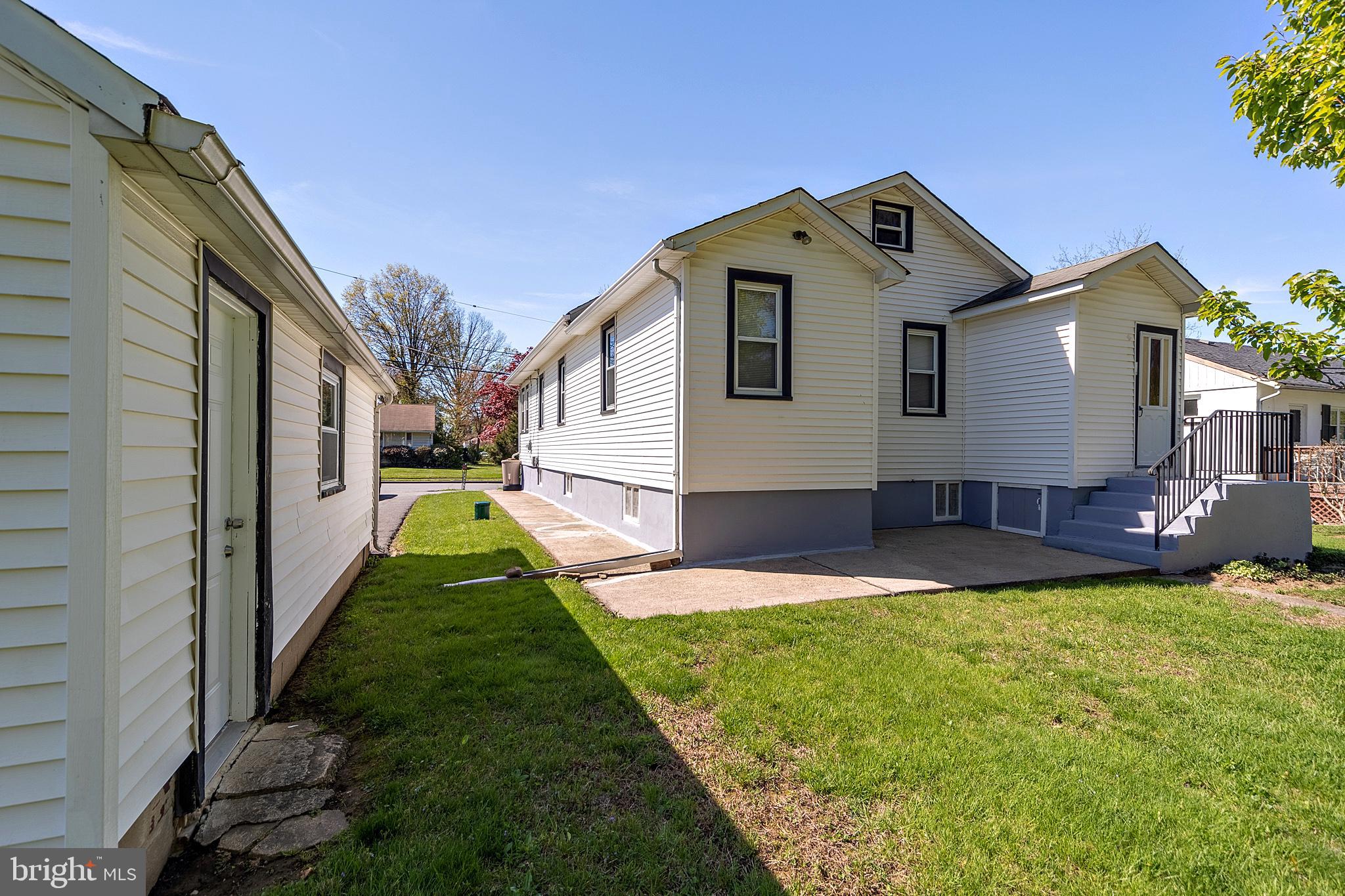 30 Crescent Avenue Ewing, NJ 08638 - Photo 26 of 27 Garage on left