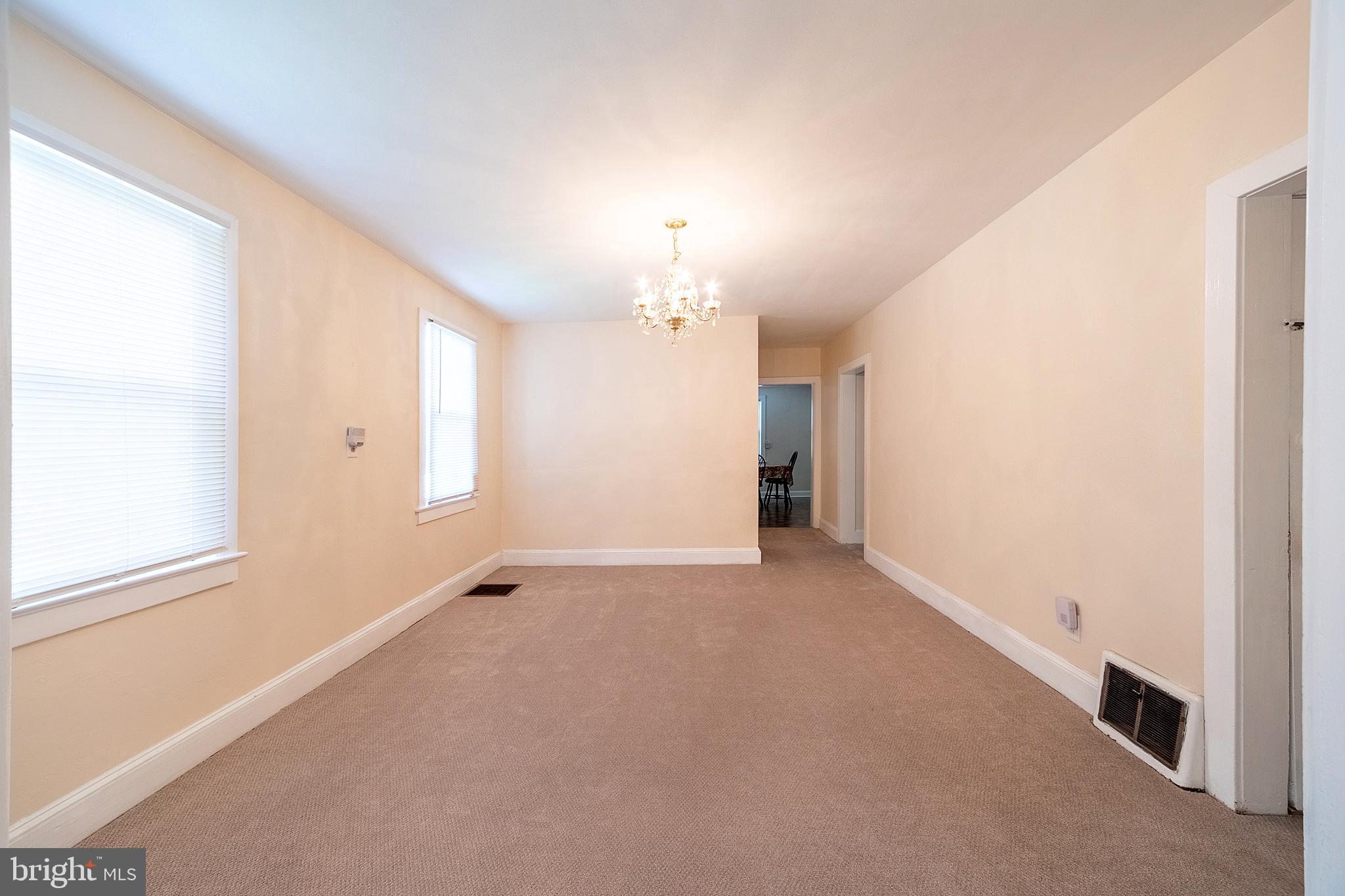 30 Crescent Avenue Ewing, NJ 08638 - Photo 7 of 27 Dining Room