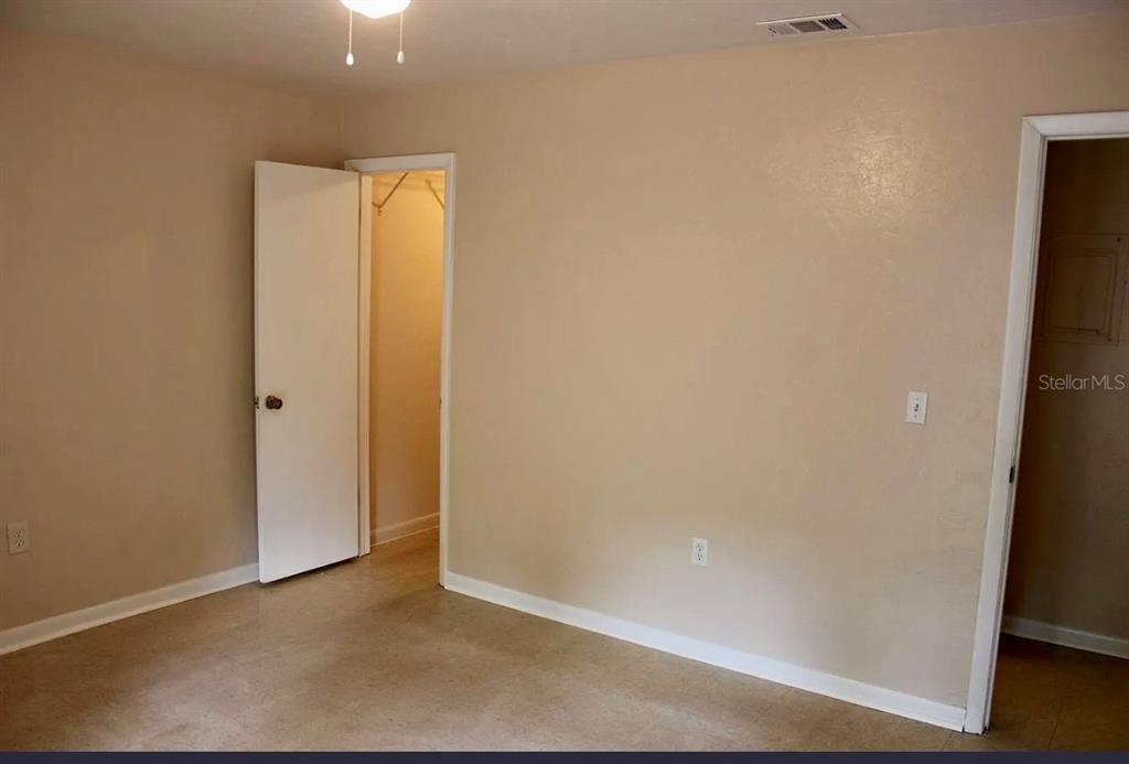 7011 Southwest 17th Place Gainesville, FL 32607 - Photo 10 of 14