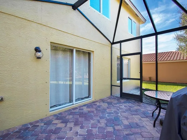 a view of an empty room with window