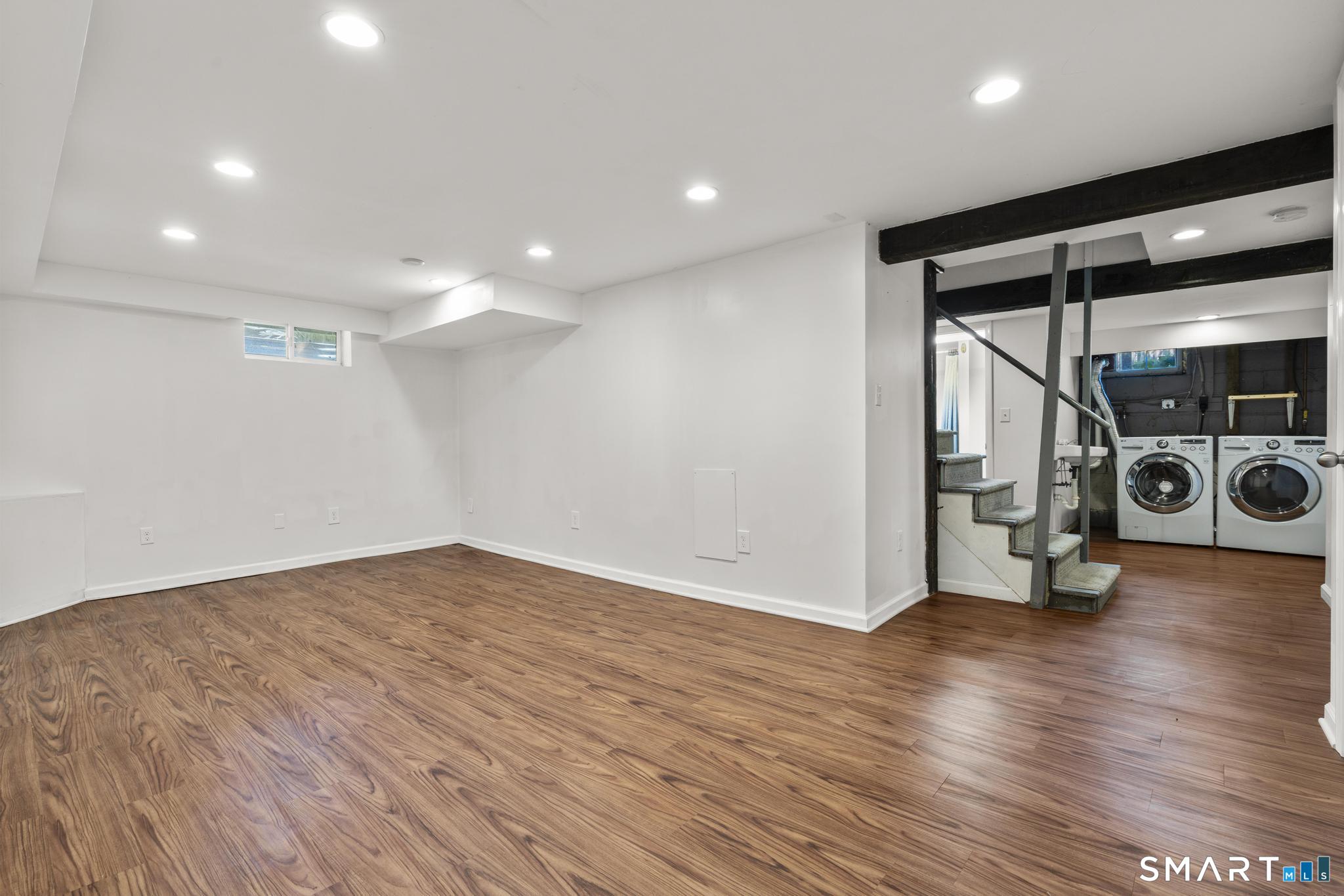 77 Round Hill Road Fairfield, CT 06824 - Photo 19 of 35