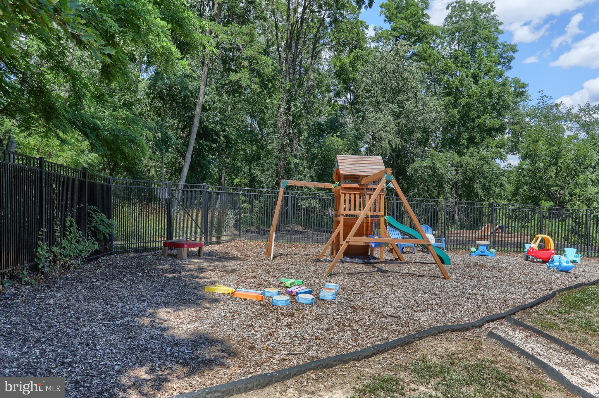 2805 Ionoff Road Harrisburg, PA 17110 - Photo 14 of 44