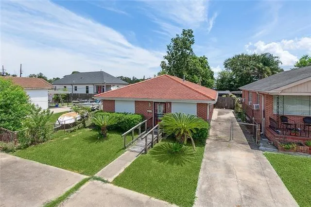 $2,085 | 6123 Marigny Street, New Orleans, LA 70122