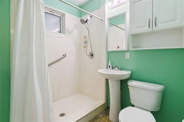 $1,900 | 6123 Marigny Street, New Orleans, LA 70122
