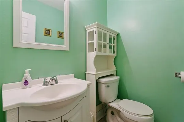 $1,900 | 6123 Marigny Street, New Orleans, LA 70122