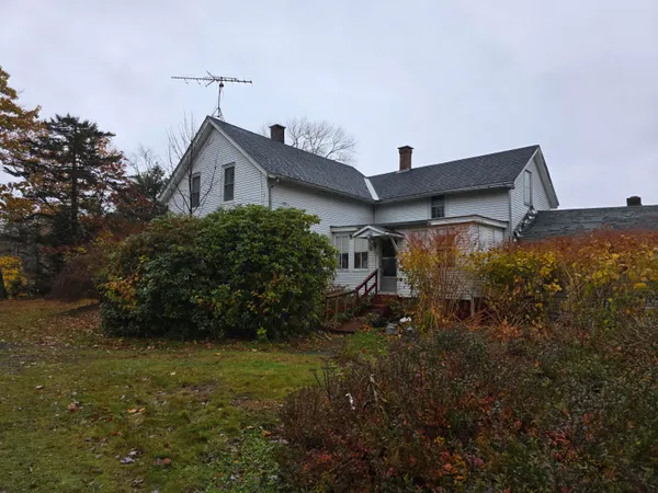 $250,000 | 73 Swan Lake Avenue, Belfast, ME 04915
