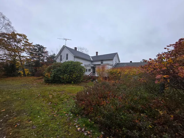 $250,000 | 73 Swan Lake Avenue, Belfast, ME 04915