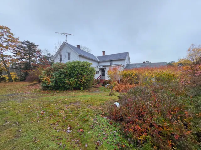 $250,000 | 73 Swan Lake Avenue, Belfast, ME 04915