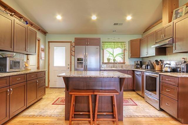 425 Holmstead Road Williams, OR 97544 - Photo 5 of 26 Additional Photo