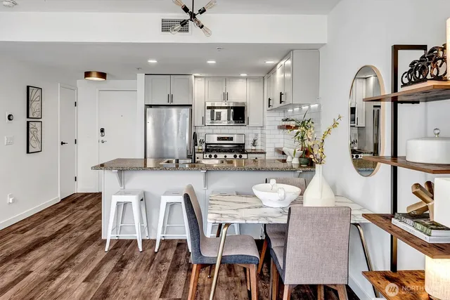 $374,900 | 1420 Terry Avenue, Unit 603, Seattle, WA 98101