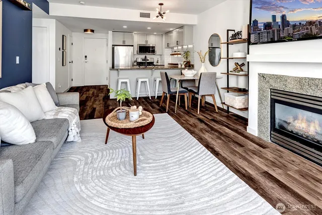 $374,900 | 1420 Terry Avenue, Unit 603, Seattle, WA 98101