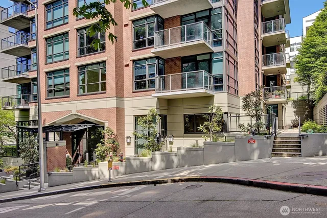 $374,900 | 1420 Terry Avenue, Unit 603, Seattle, WA 98101