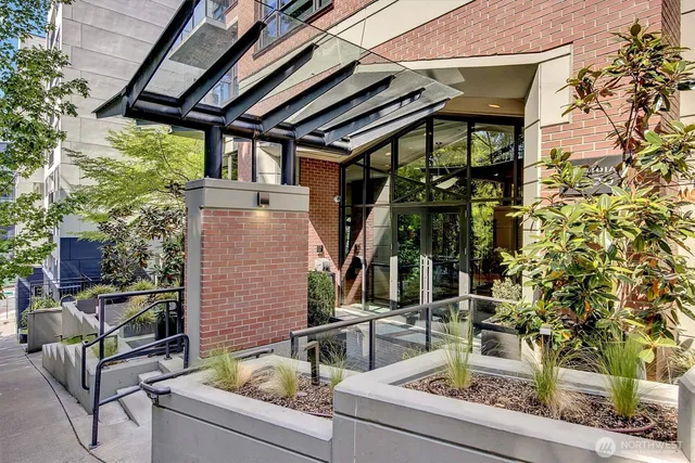 $374,900 | 1420 Terry Avenue, Unit 603, Seattle, WA 98101