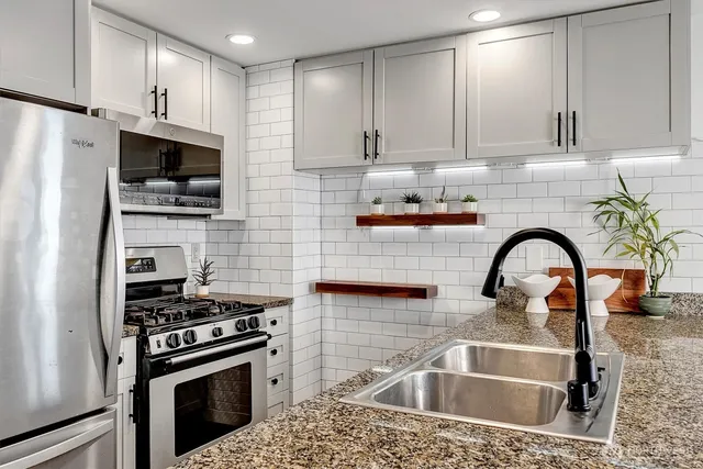 $374,900 | 1420 Terry Avenue, Unit 603, Seattle, WA 98101