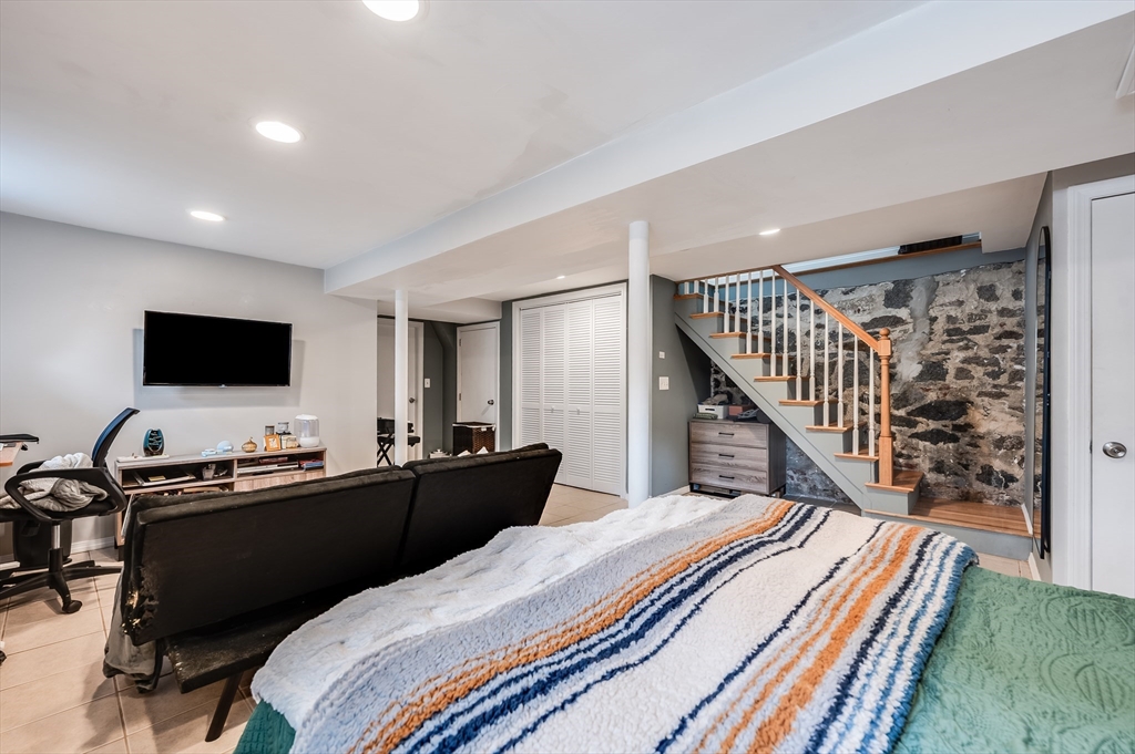 13 Spring Garden Street, Unit 1 Boston, MA 02125 - Photo 13 of 18