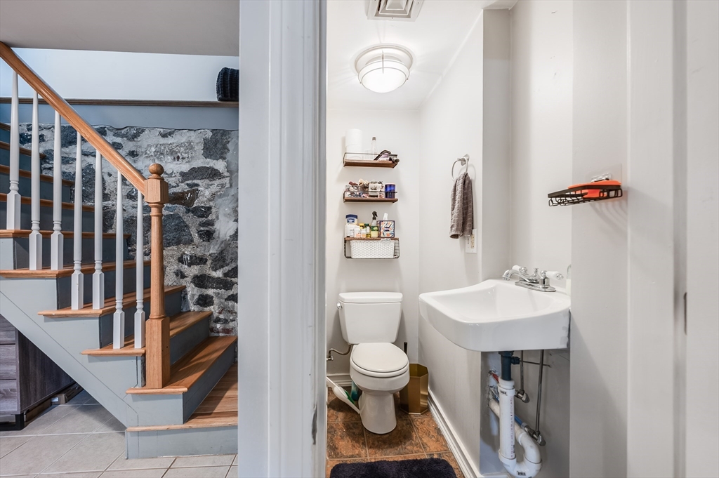 13 Spring Garden Street, Unit 1 Boston, MA 02125 - Photo 14 of 18