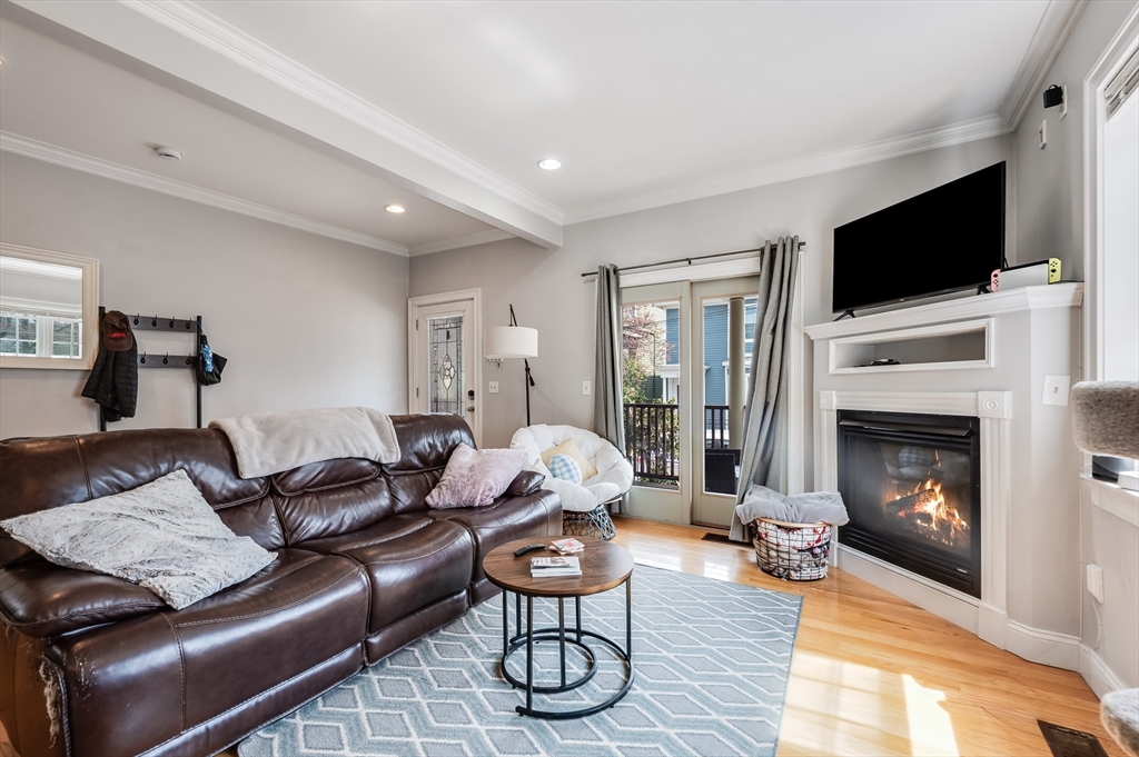 13 Spring Garden Street, Unit 1 Boston, MA 02125 - Photo 3 of 18