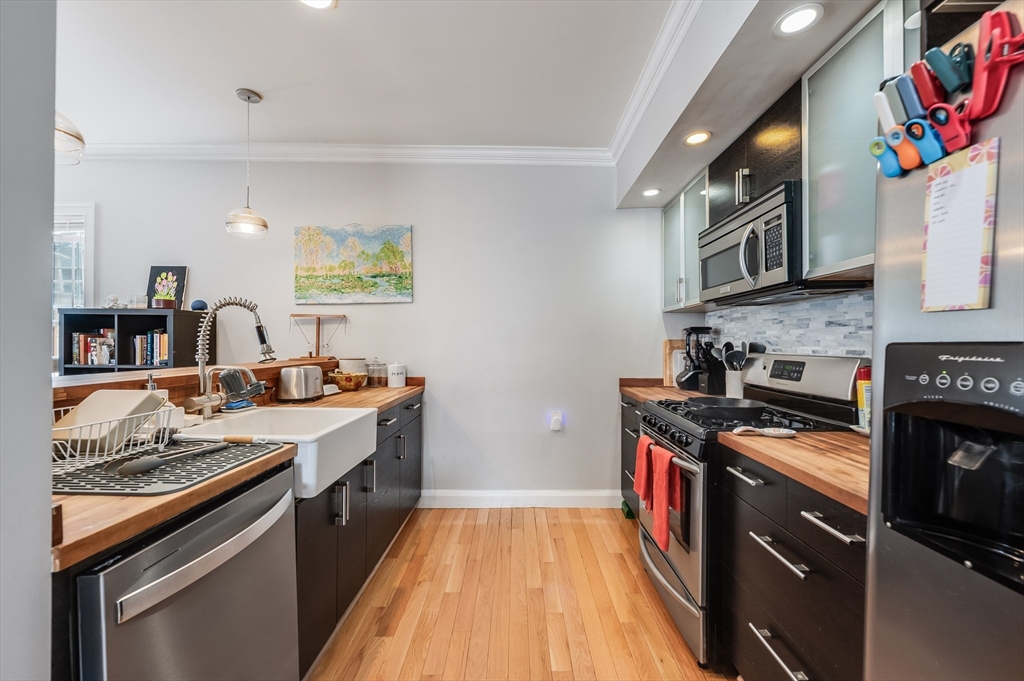 13 Spring Garden Street, Unit 1 Boston, MA 02125 - Photo 4 of 18