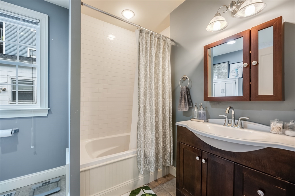 13 Spring Garden Street, Unit 1 Boston, MA 02125 - Photo 8 of 18