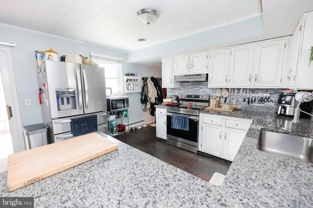 $420,000 | 1711 Kempfield Drive, Hampstead, MD 21074