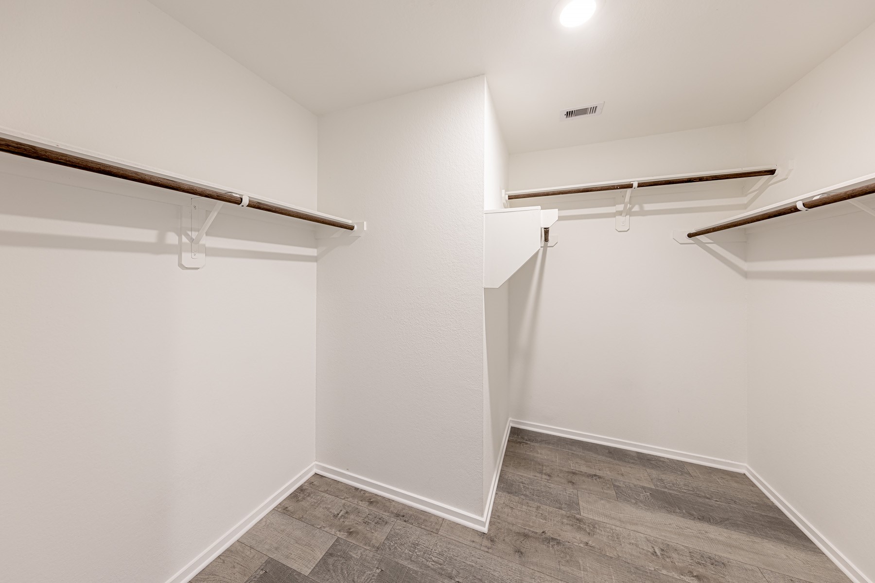 2430 Ridge Oak Drive Conroe, TX 77301 - Photo 20 of 38 Gallery Image 20