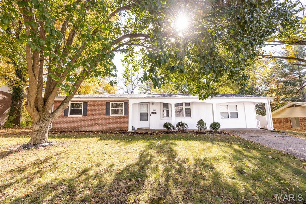 860 Wilshire Drive Belleville, IL 62223 - Photo 1 of 19