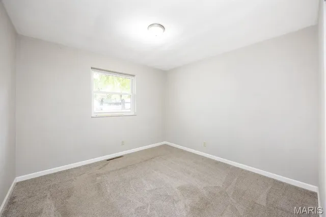 $165,000 | 860 Wilshire Drive, Belleville, IL 62223