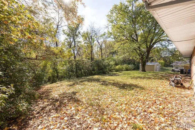 $165,000 | 860 Wilshire Drive, Belleville, IL 62223