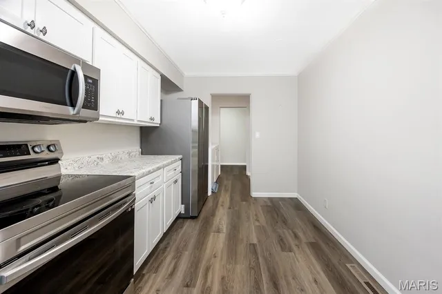 $165,000 | 860 Wilshire Drive, Belleville, IL 62223