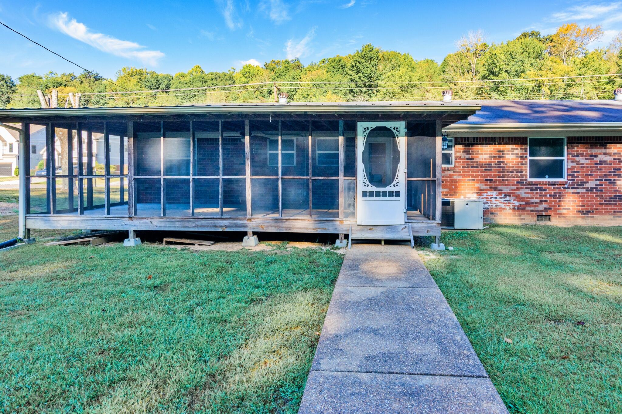 718 Lullwater Road Red Bank, TN 37405 - Photo 28 of 32 718LullwaterDr-18