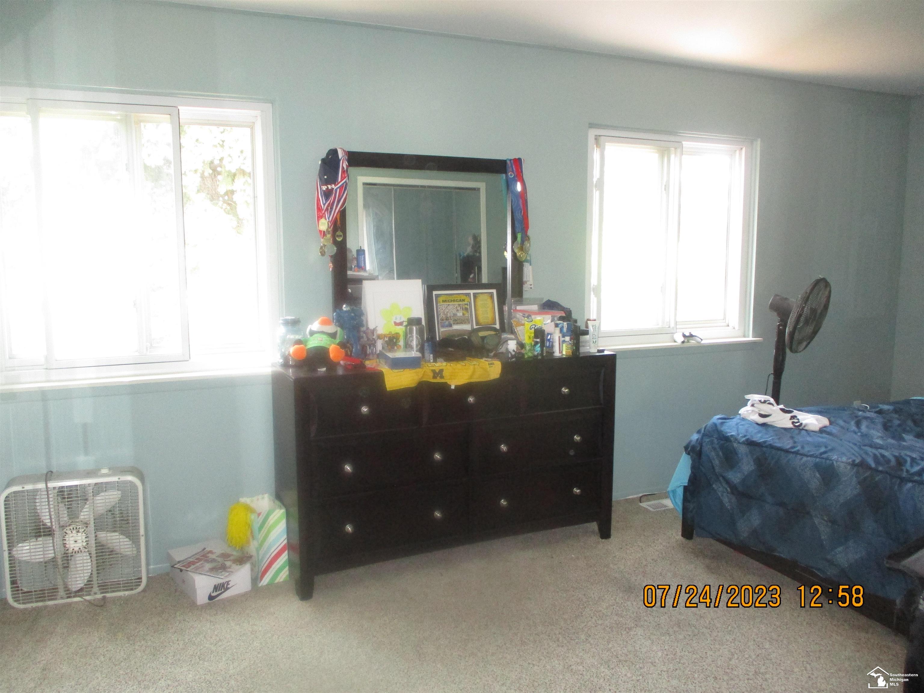 12703 Ronda Southgate, MI 48195 - Photo 13 of 34 50116429-12.JPG