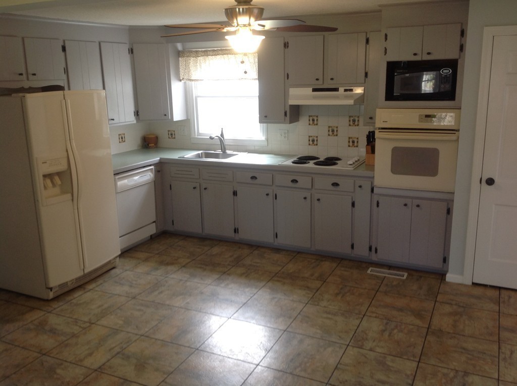 2 Ruth Drive Wilbraham, MA 01095 - Photo 21 of 30 Gallery Image 21