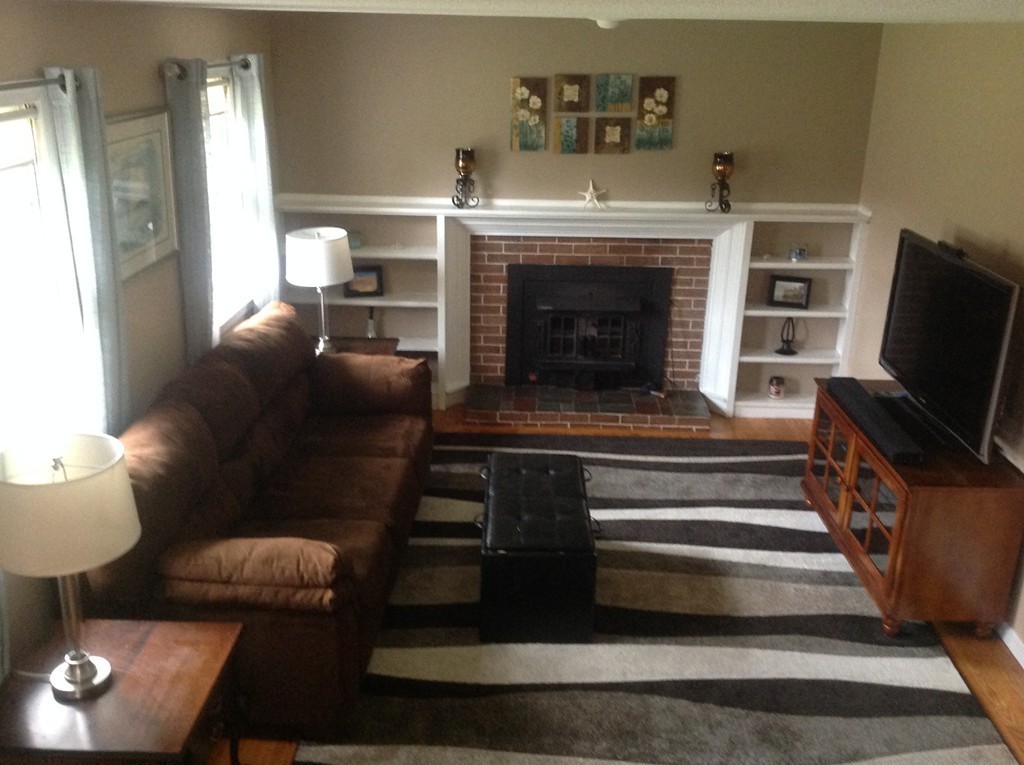 2 Ruth Drive Wilbraham, MA 01095 - Photo 4 of 30 Gallery Image 4