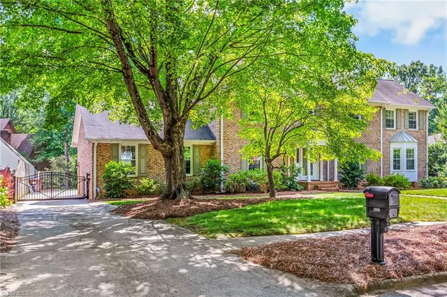 $515,000 | 1509 Heathcliff Road, High Point, NC 27262