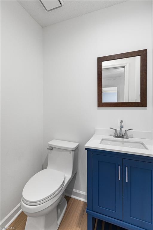 1509 Heathcliff Road High Point, NC 27262 - Photo 22 of 46 Powder Room