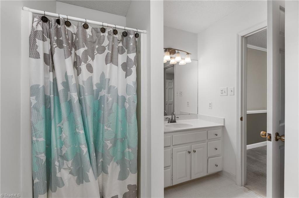 1509 Heathcliff Road High Point, NC 27262 - Photo 26 of 46 Primary Bathroom