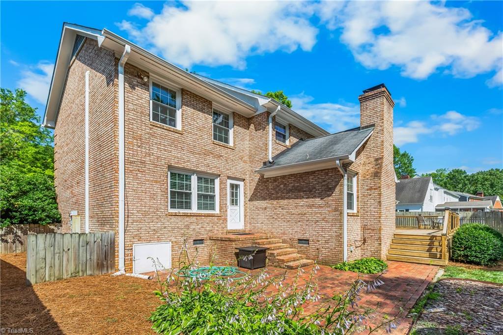 1509 Heathcliff Road High Point, NC 27262 - Photo 39 of 46