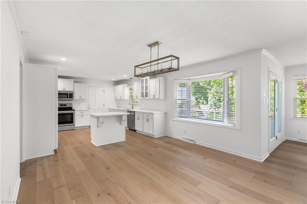 1509 Heathcliff Road High Point, NC 27262 - Photo 9 of 46 Kitchen