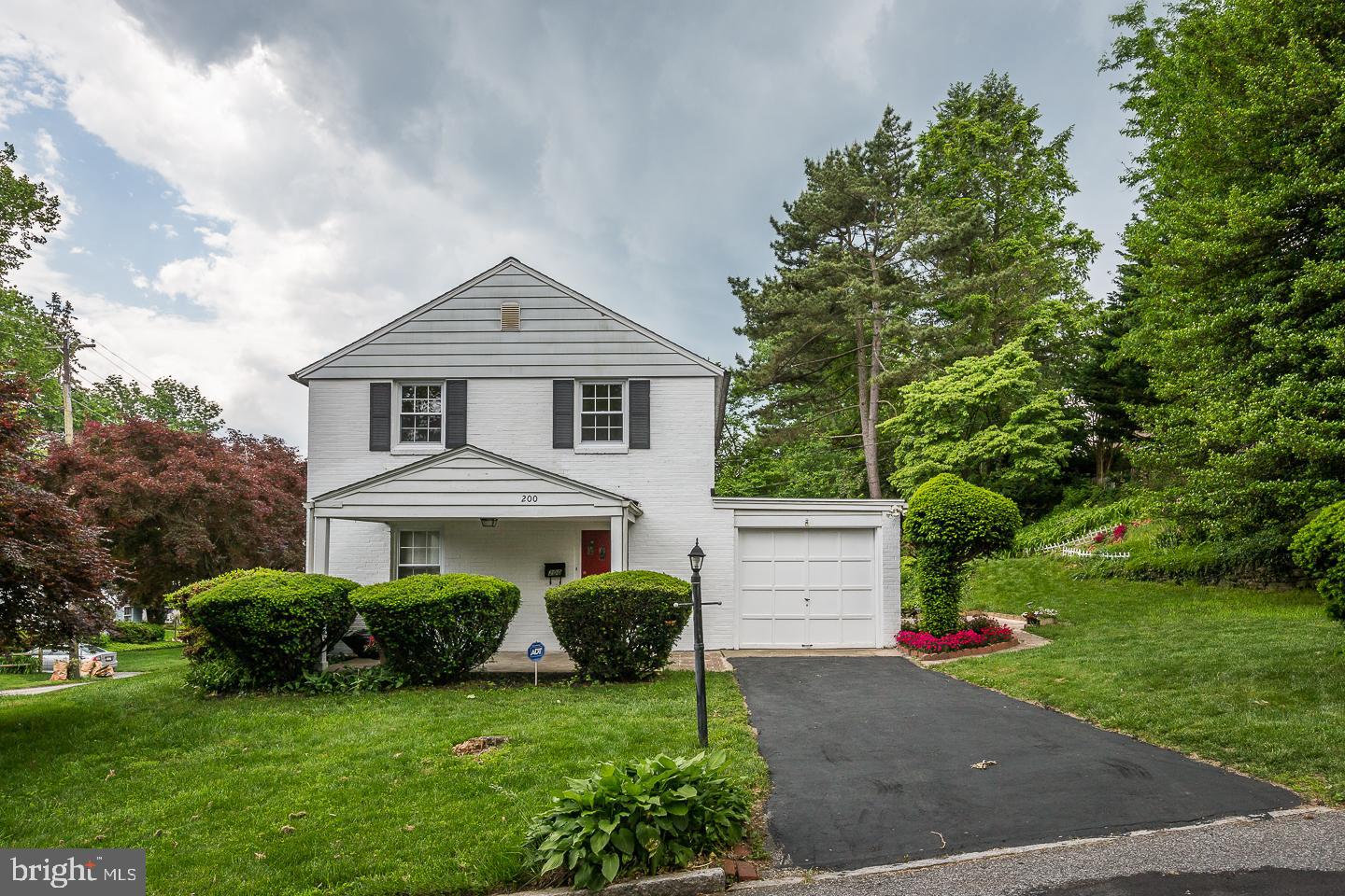 1511 Manoa Road Wynnewood, PA 19096 - Photo 2 of 29